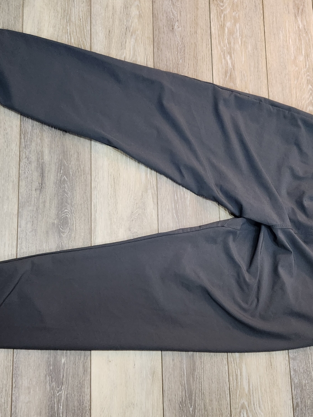 Vuori Transit Men's Grey Elastic-Waist Joggers with Drawstring Size Large - Picture 8 of 9